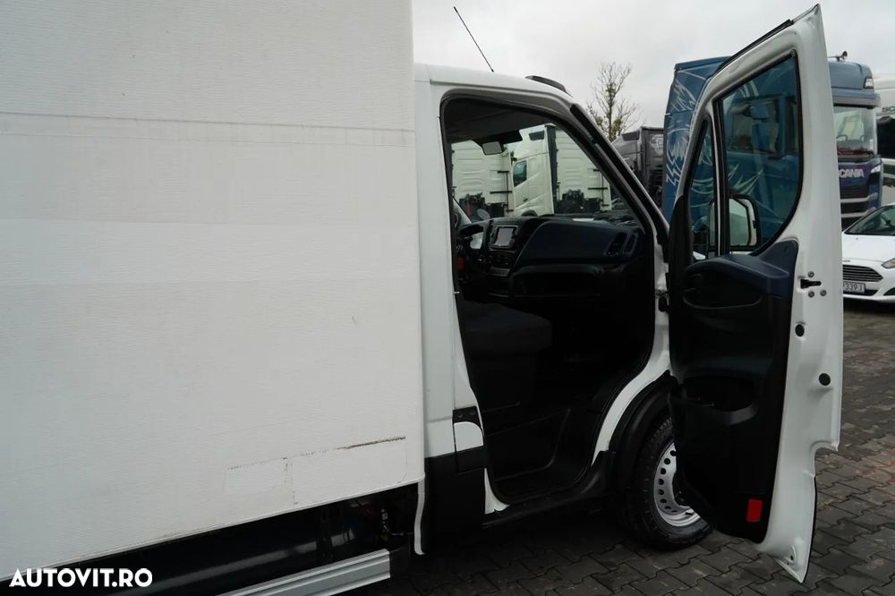 Iveco DAILY 35-NP / GNC / CONTAINER / MANUAL / PALFINGER LIFT - 750 KG / 2020 - 32