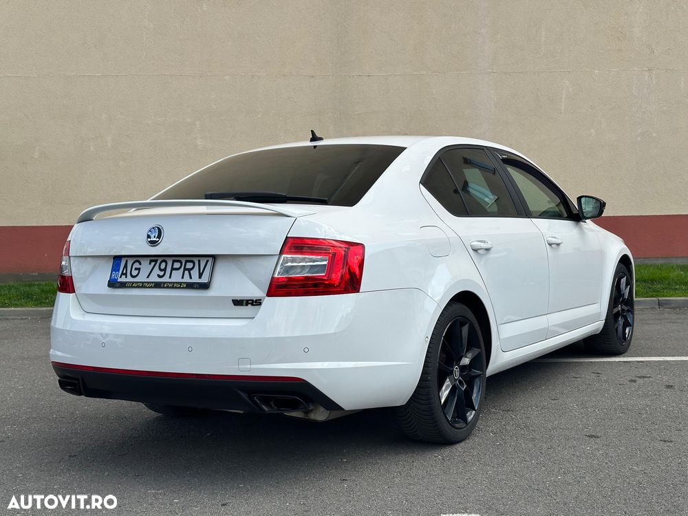 Skoda Octavia 2.0 TDI DSG RS - 5
