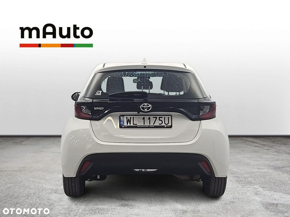 Toyota Yaris - 4