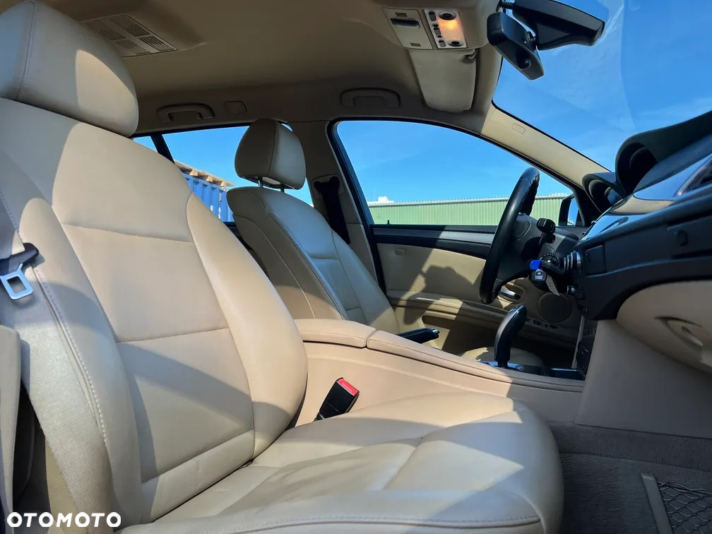 BMW Seria 5 530i Touring - 19