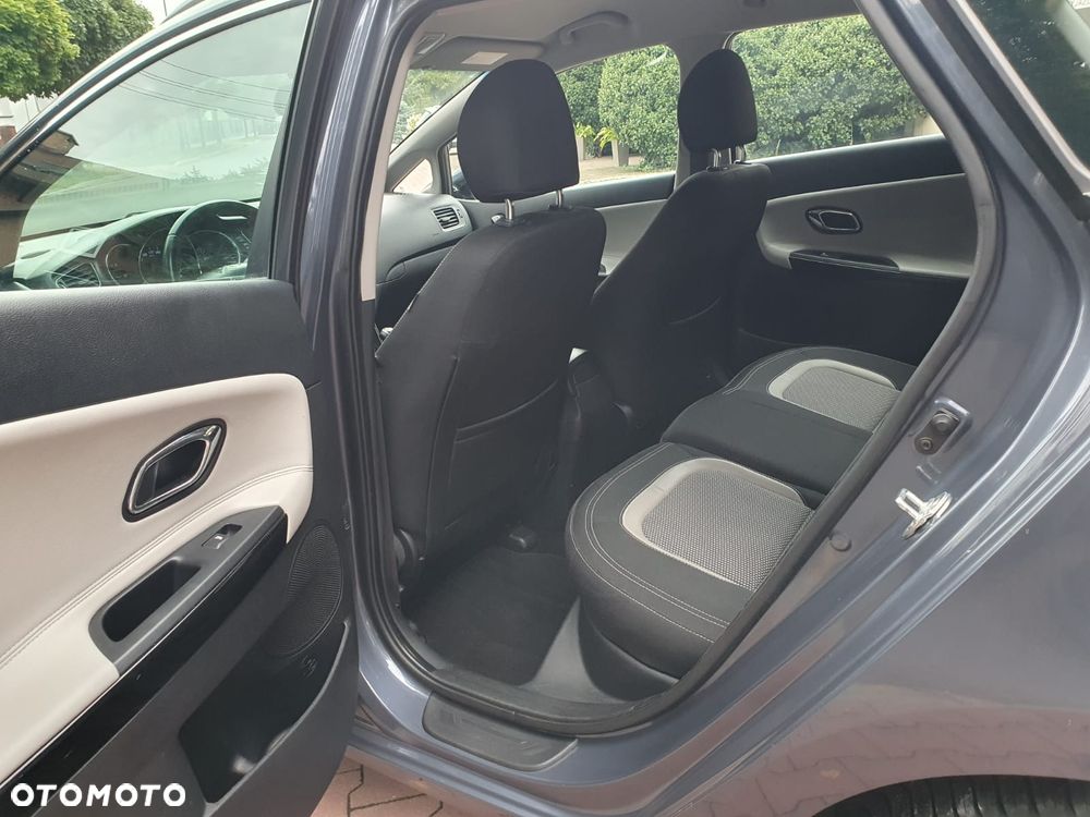 Kia Ceed 1.6 GDI XL - 13