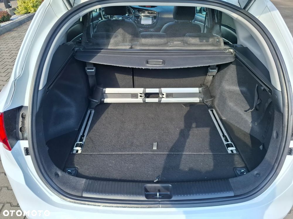 Kia Ceed - 24