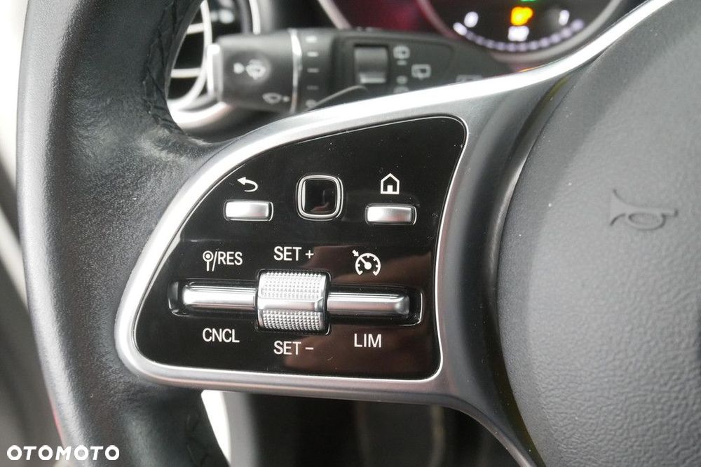 Mercedes-Benz GLC - 25