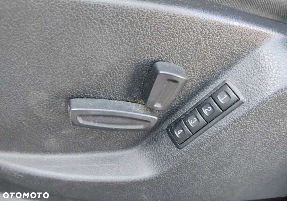 Ford S-Max - 8