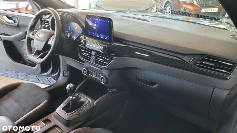 Ford Kuga - 32