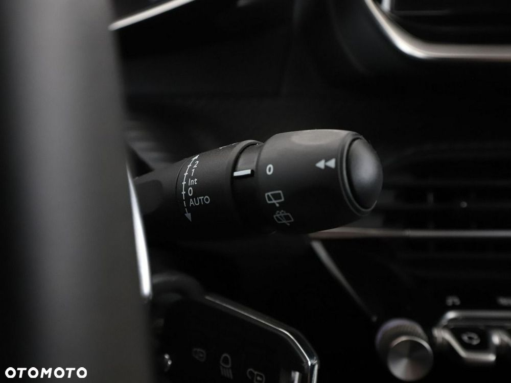 Peugeot 2008 1.5 BlueHDi Allure Pack S&S EAT8 - 36