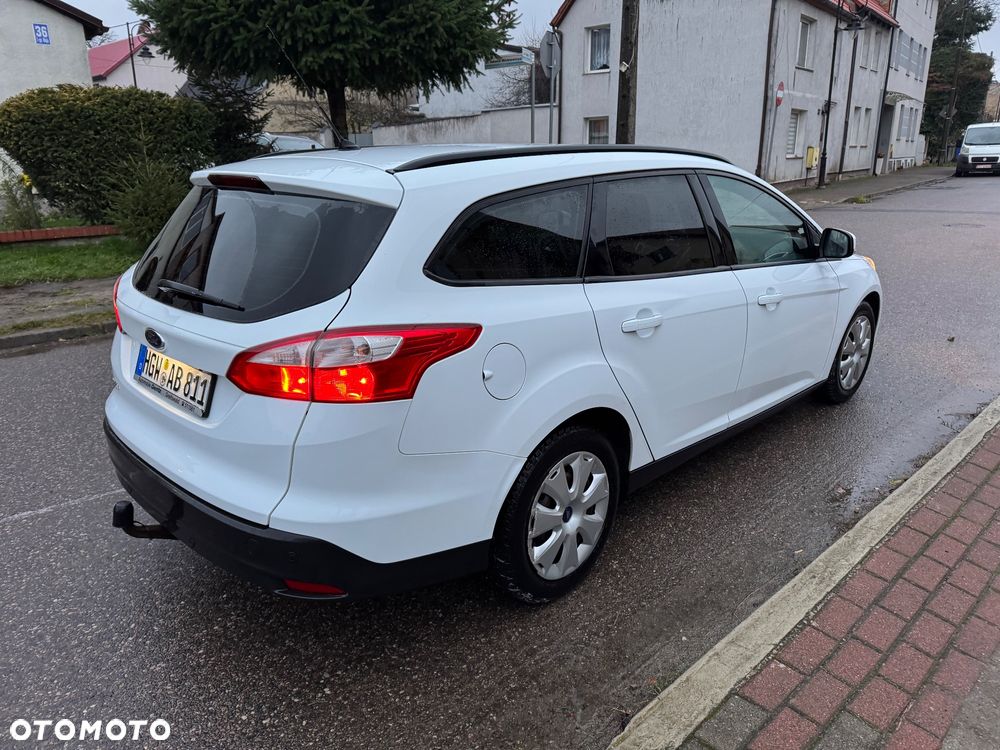 Ford Focus 1.6 TDCi DPF SYNC Edition - 4