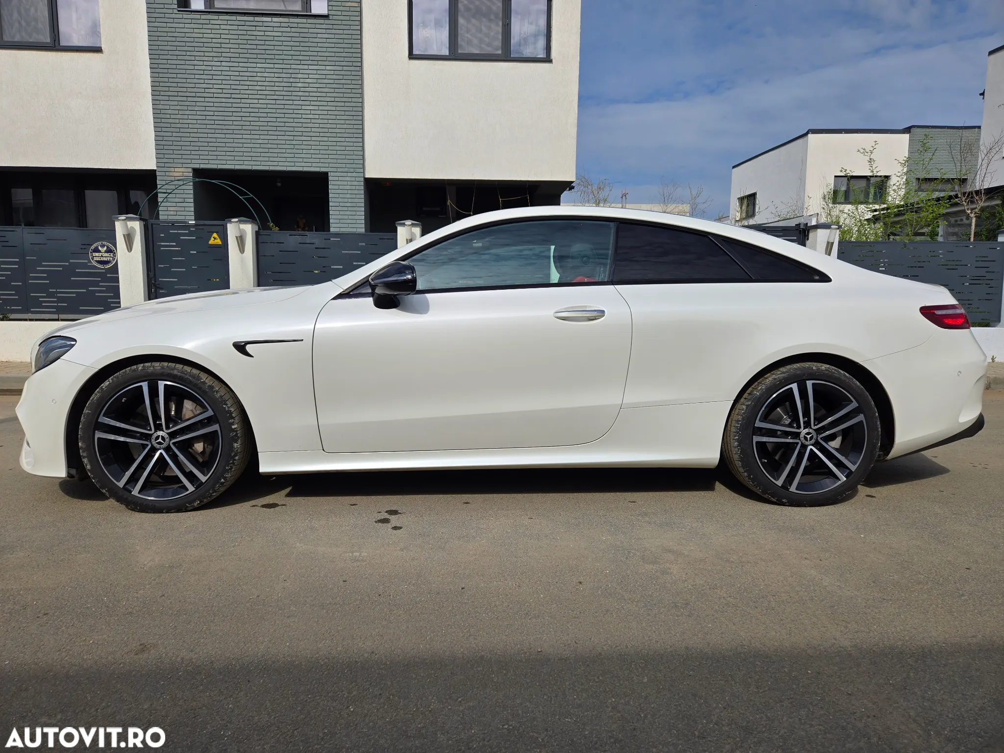Mercedes-Benz E 350 Coupe 9G-TRONIC AMG Line - 8