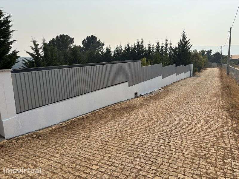 Terreno com garagem - Grande imagem: 5/10