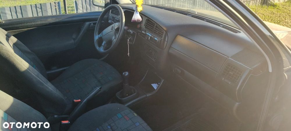 Volkswagen Golf 1.4 - 2