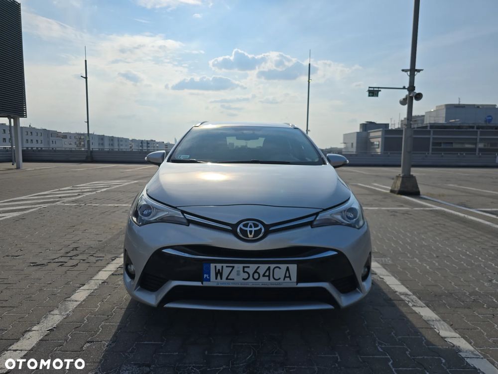 Toyota Avensis 2.0 D-4D Premium - 1