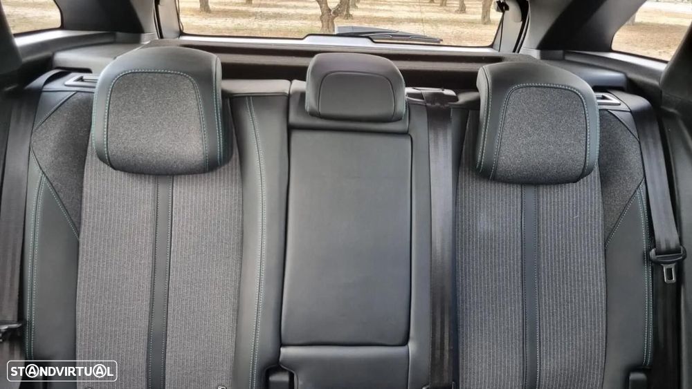 Peugeot 3008 1.6 Hybrid Allure e-EAT8 - 13