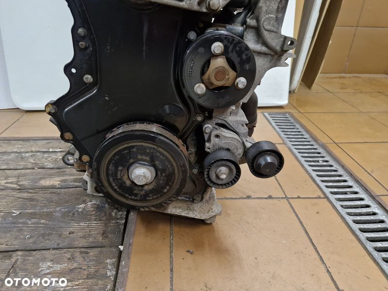 RENAULT LAGUNA 3 III 2.0 DCI SILNIK SŁUPEK M9RP814 - 2