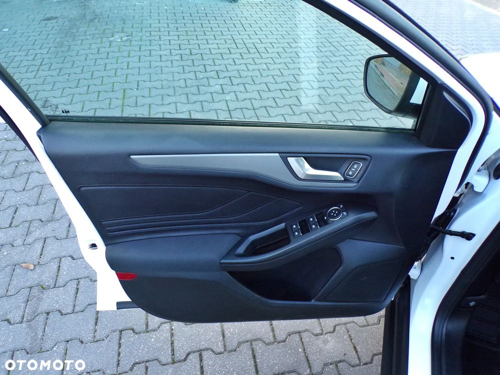 Ford Focus 1.0 EcoBoost Start-Stopp-System ACTIVE DESIGN - 17