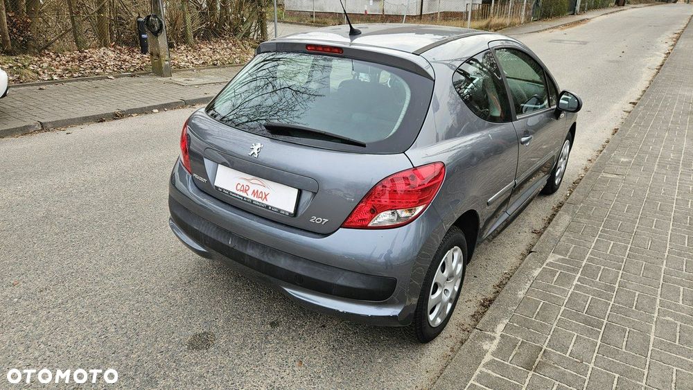 Peugeot 207 - 8