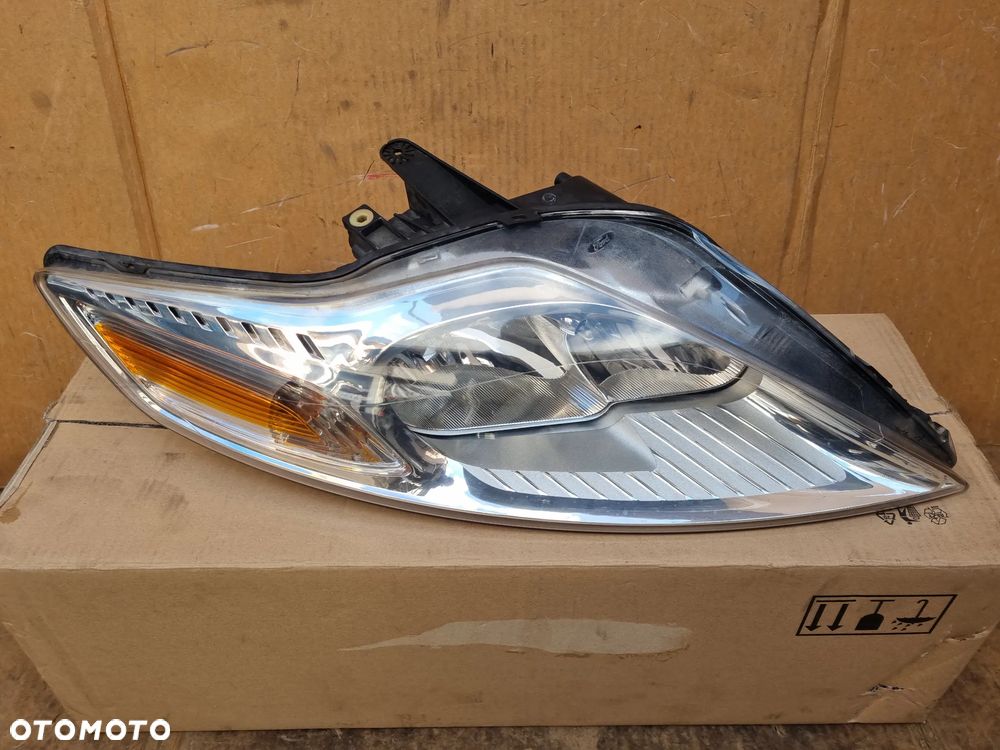 FORD MONDEO MK4 LIFT LAMPA PRAWA - 1
