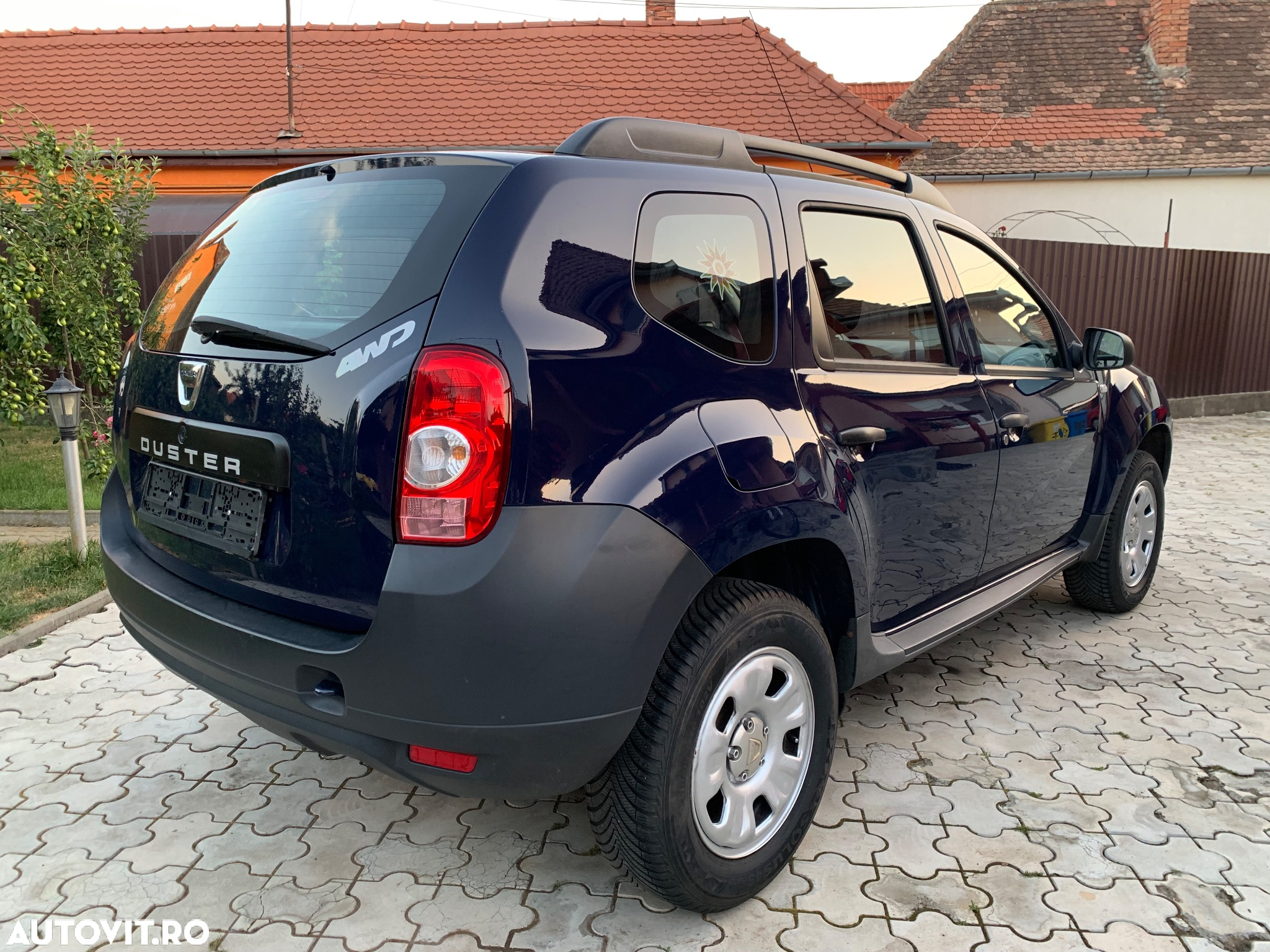 Dacia Duster 1.5 dCi 4x4 Laureate - 10