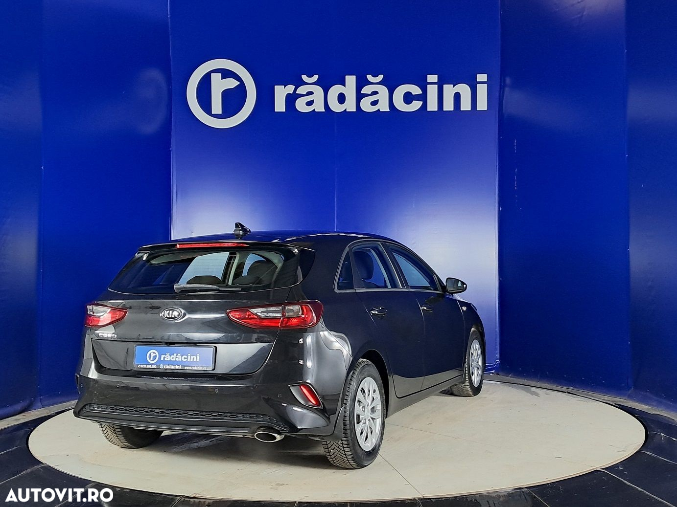 Kia Ceed - 10