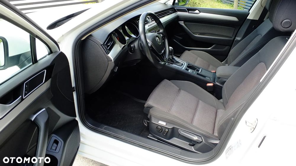 Volkswagen Passat 2.0 TDI BMT Highline DSG - 11