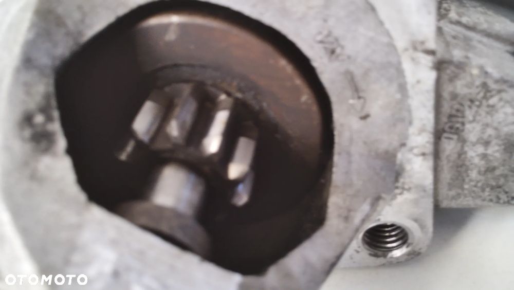 VW Audi 1.9 TDI Rozrusznik 068911024E - 6