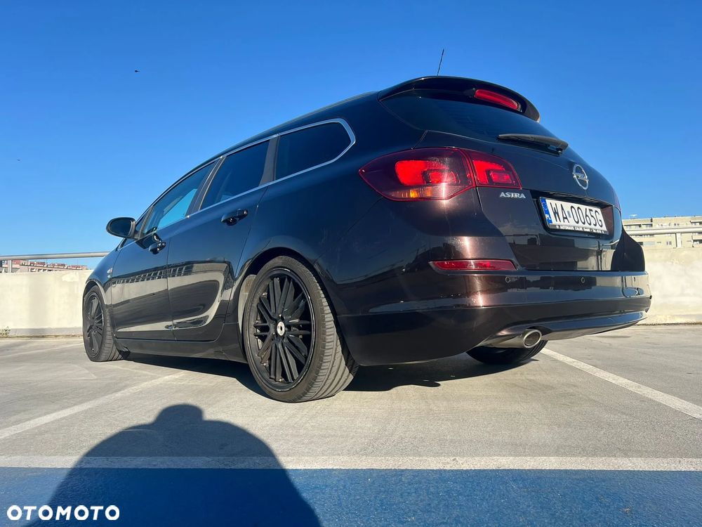 Opel Astra 1.4 Turbo Sports Tourer - 9