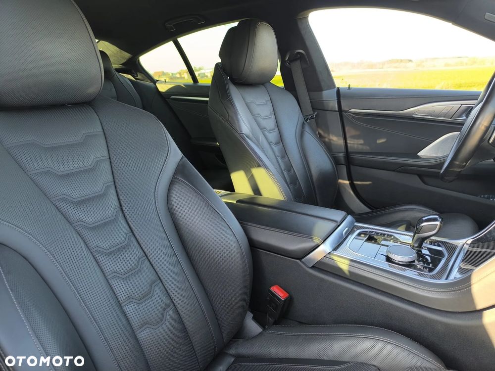 BMW Seria 8 M850i xDrive - 10