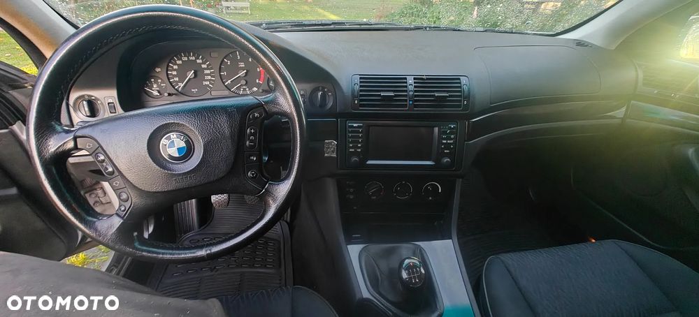 BMW Seria 5 520d - 7