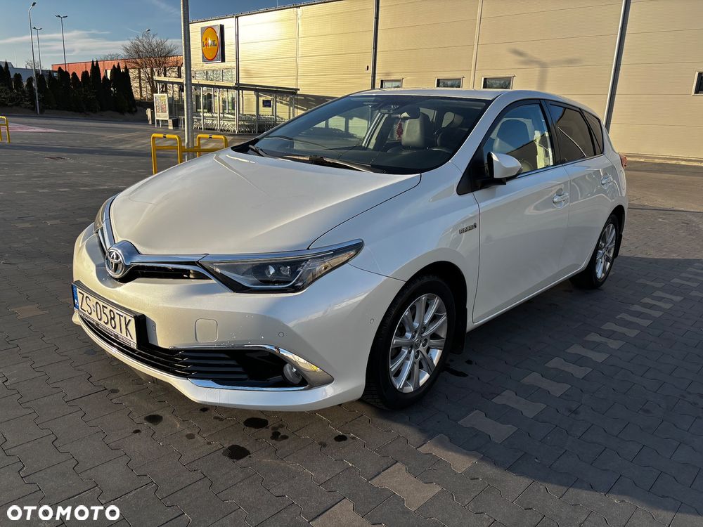 Toyota Auris Hybrid 135 Prestige - 1