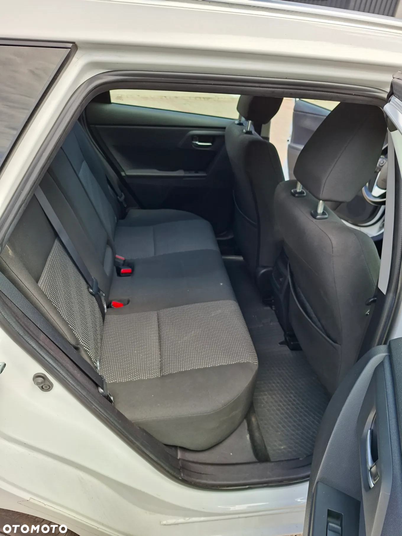 Toyota Auris 1.6 Premium Comfort - 14