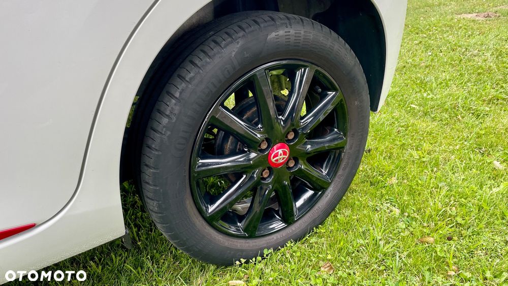 Toyota Aygo x-play - 13