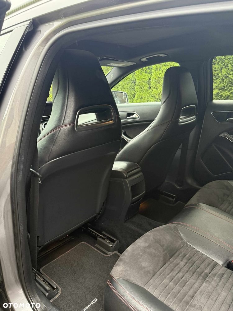 Mercedes-Benz GLA 220 d 4-Matic - 6