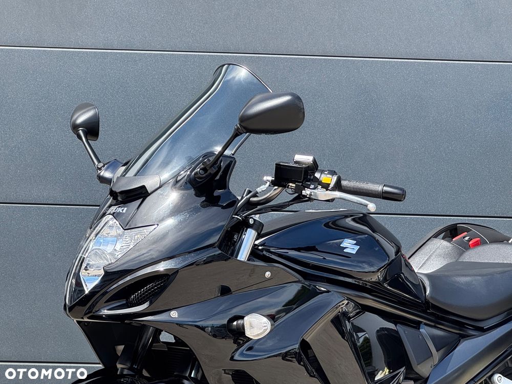 Suzuki GSX - 25