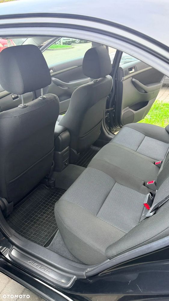 Toyota Avensis 1.8 VVT-i Sol - 12
