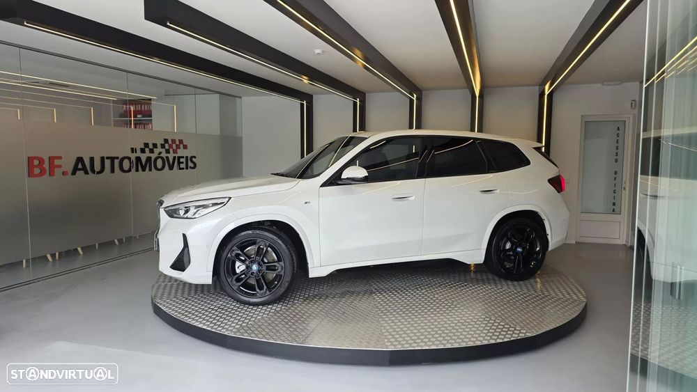 BMW iX1 xDrive30 Pack Desportivo M - 13