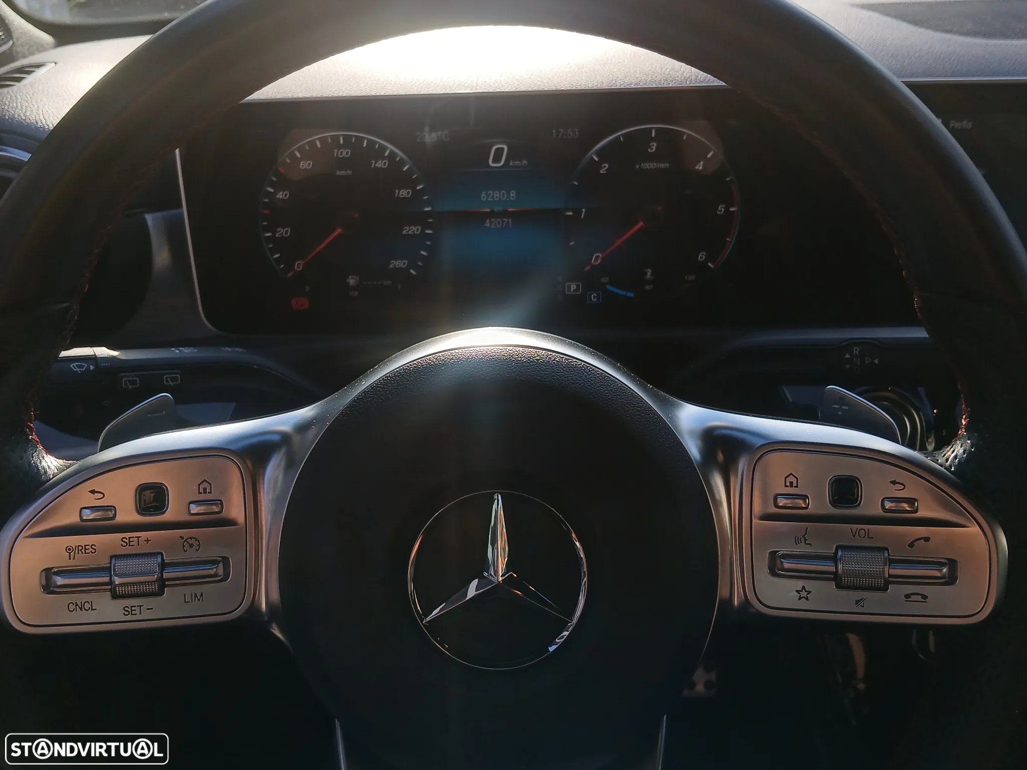Mercedes-Benz A 180 d 7G-DCT AMG Line - 32