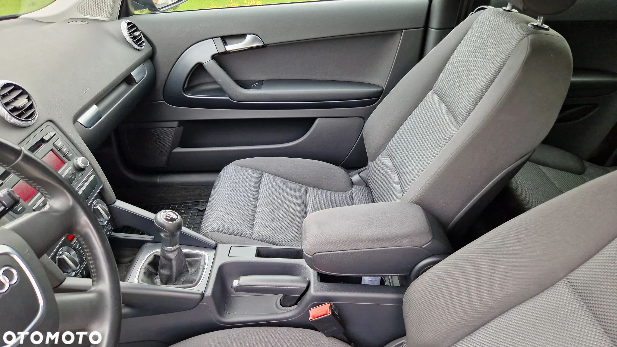 Audi A3 1.6 TDI Attraction - 11