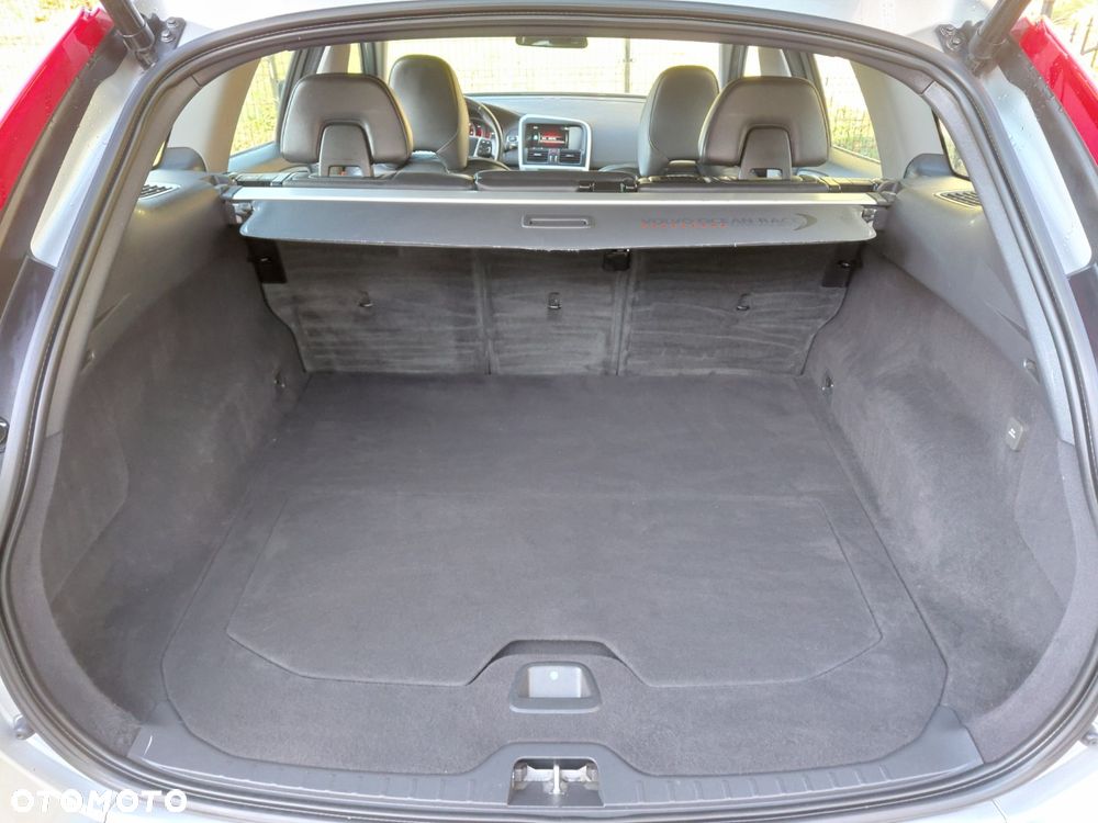 Volvo XC 60 D3 Geartronic Ocean Race - 14