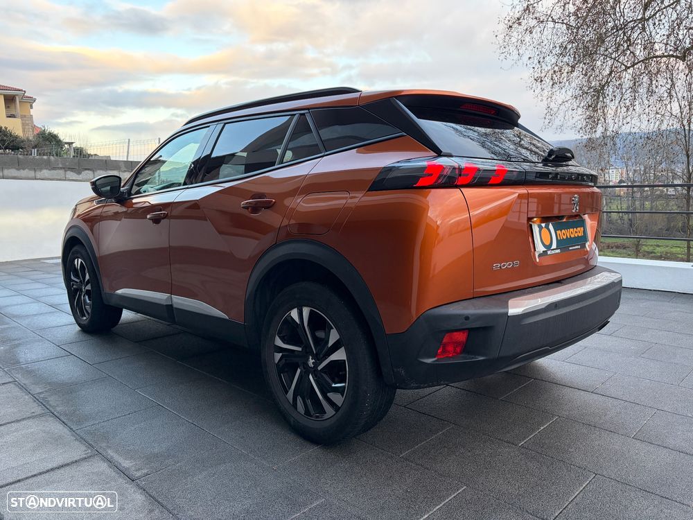 Peugeot 2008 1.2 PureTech Allure Pack - 4