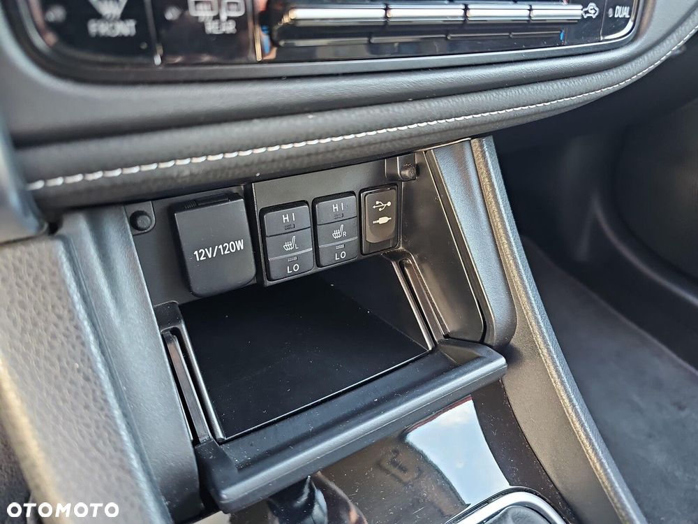 Toyota Corolla - 27
