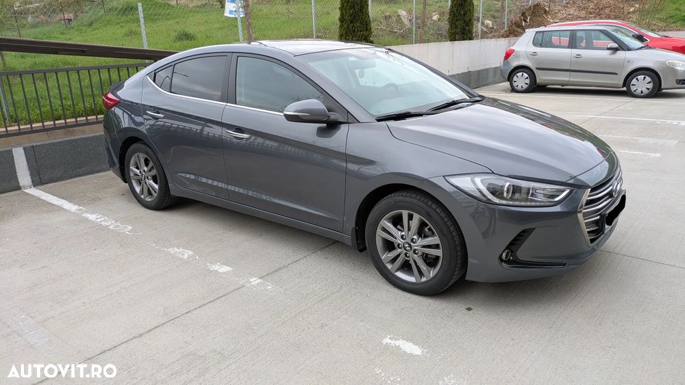 Hyundai Elantra 1.6 CRDI Highway - 6