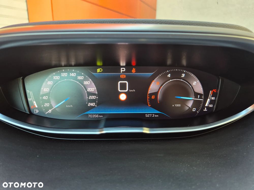 Peugeot 5008 1.5 BlueHDi Active S&S EAT8 - 29