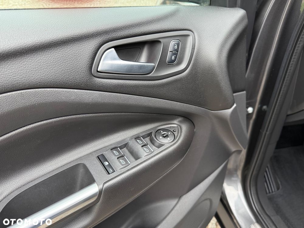 Ford Kuga 2.0 TDCi 4WD Titanium Plus - 23