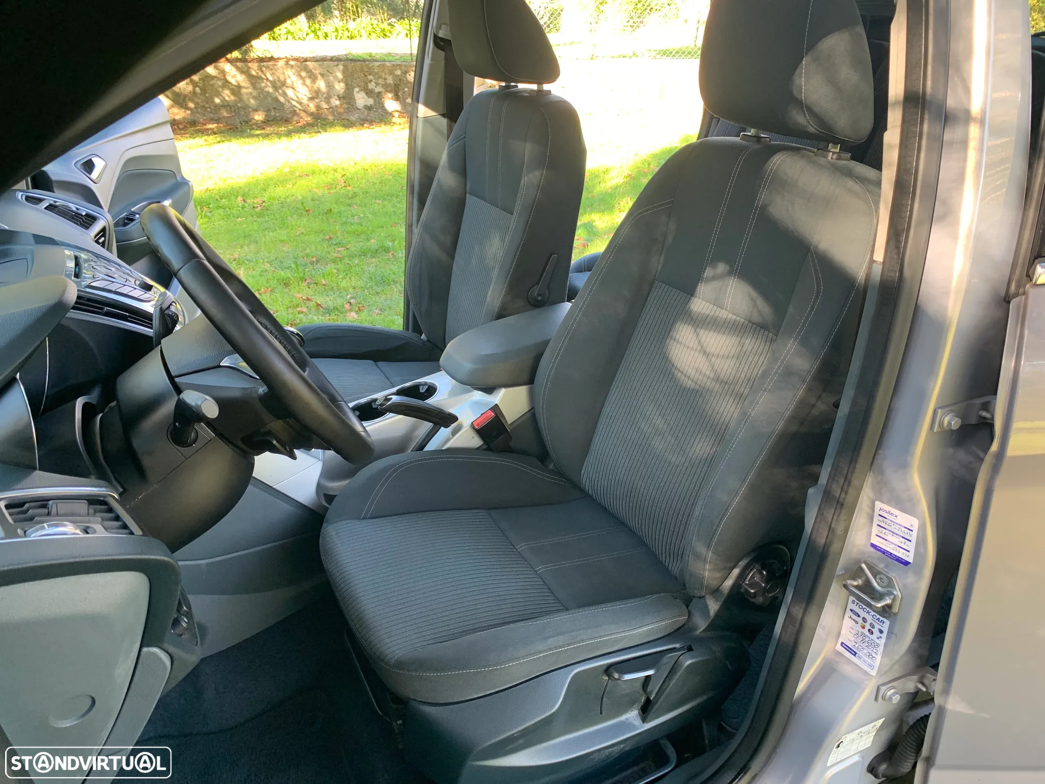 Ford C-Max 1.6 TDCi Titanium Edition S/S - 23