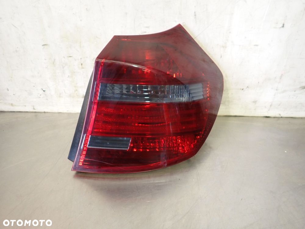 LAMPA PRAWA TYLNA BMW E87 118D 2.0 - 1