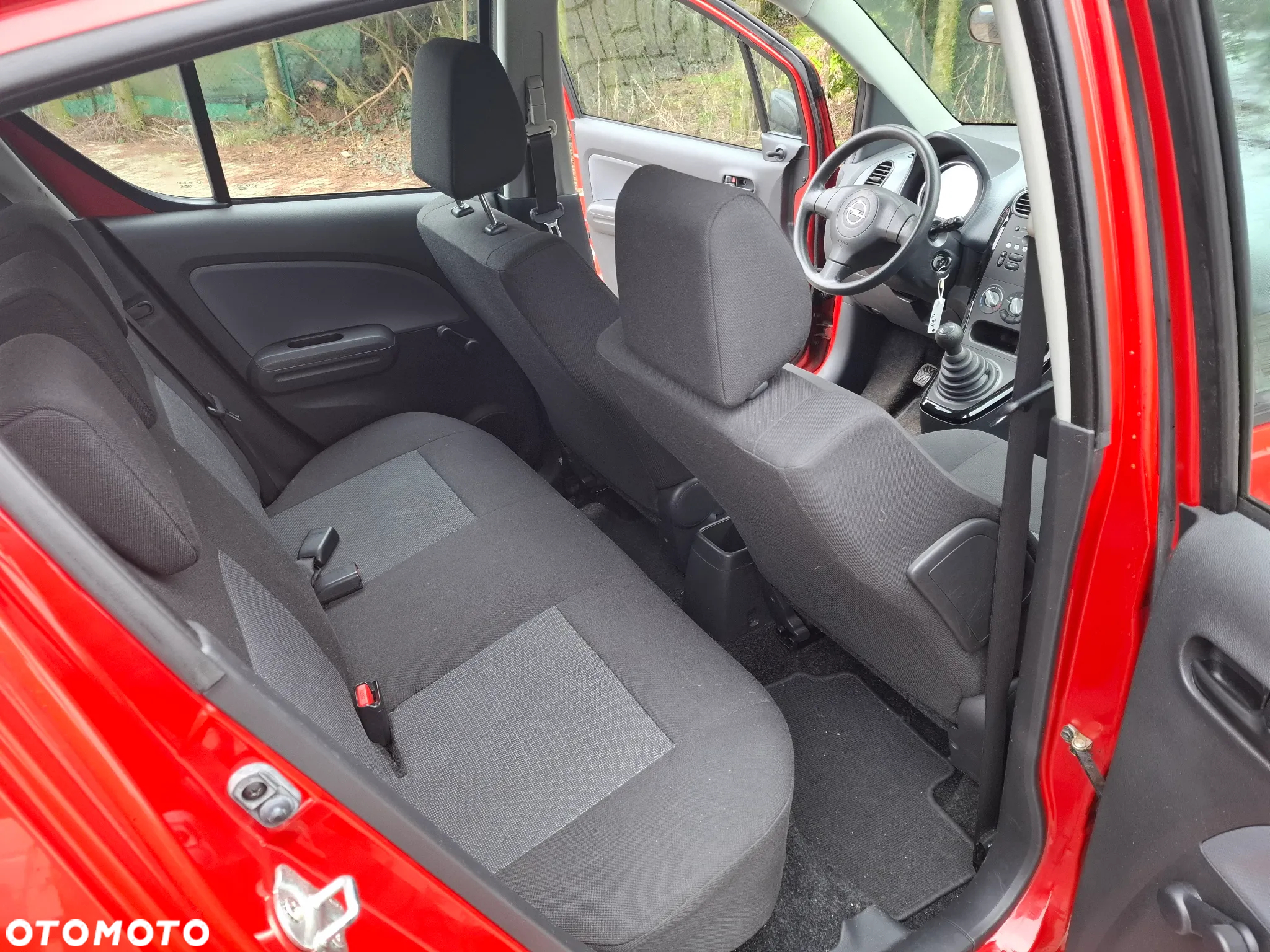 Opel Agila 1.0 - 11