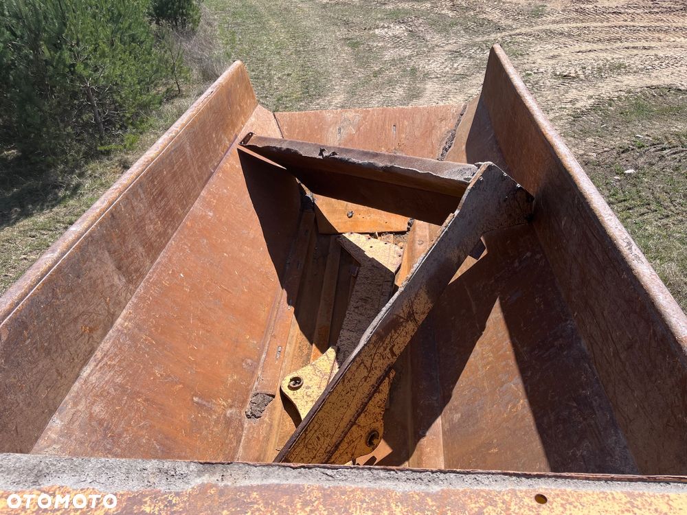 Volvo A25E - 21