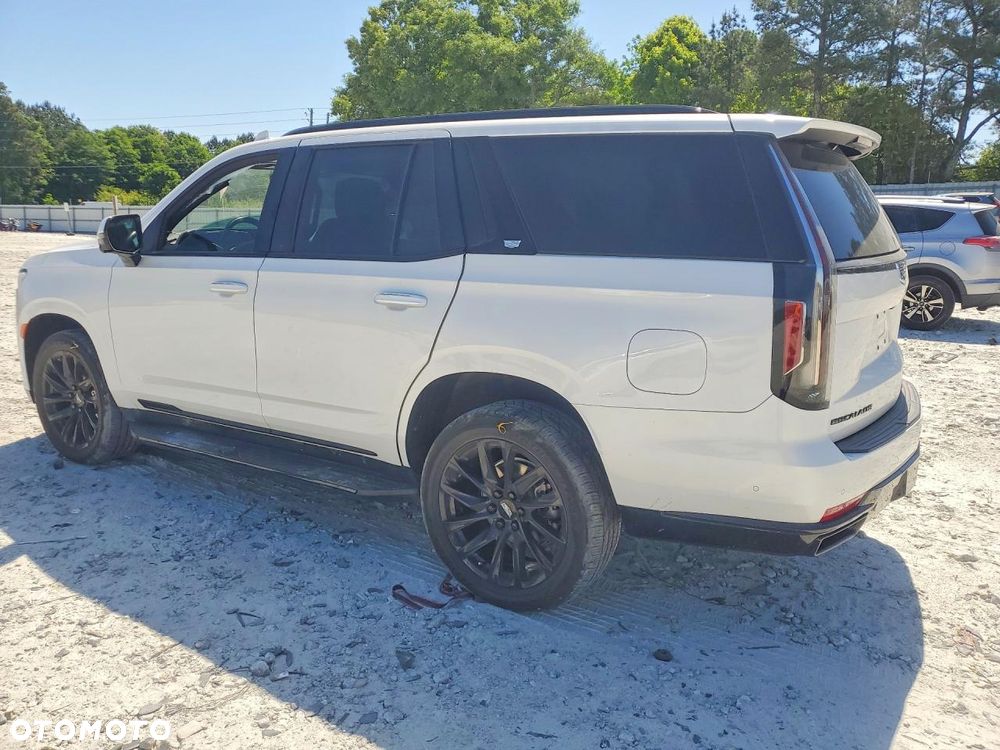 Cadillac Escalade - 3