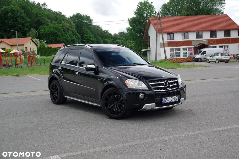 Mercedes-Benz ML 63 AMG 4Matic 7G-TRONIC 10th Anniversary - 3