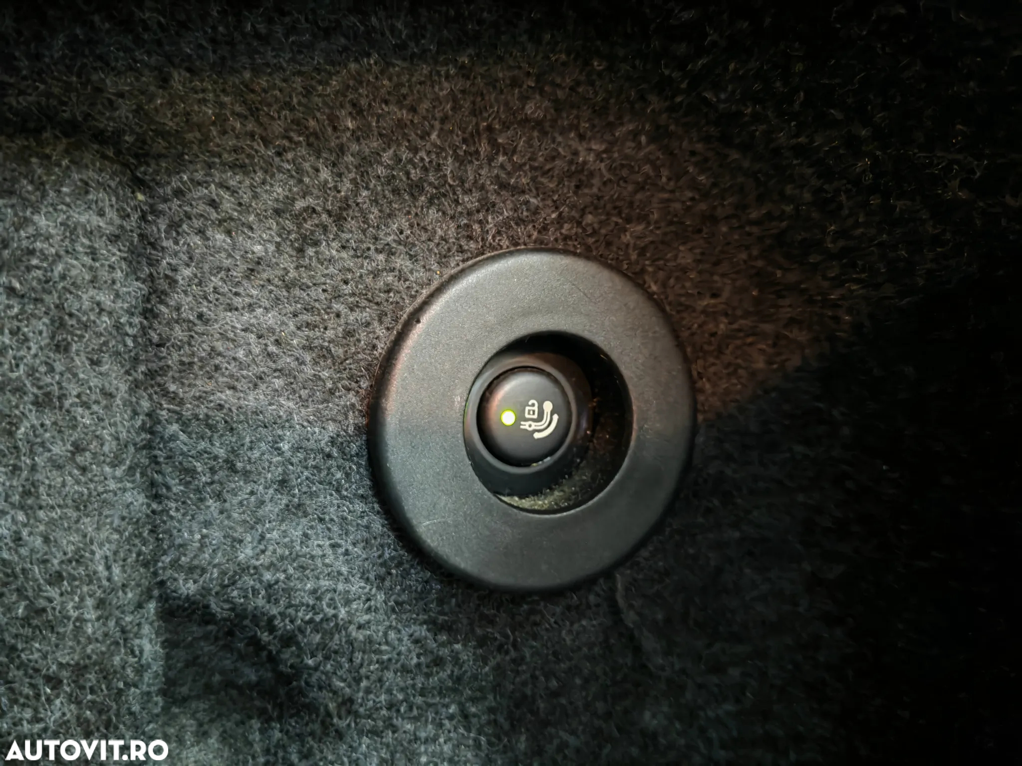 BMW Seria 5 520i Sport-Aut. - 38