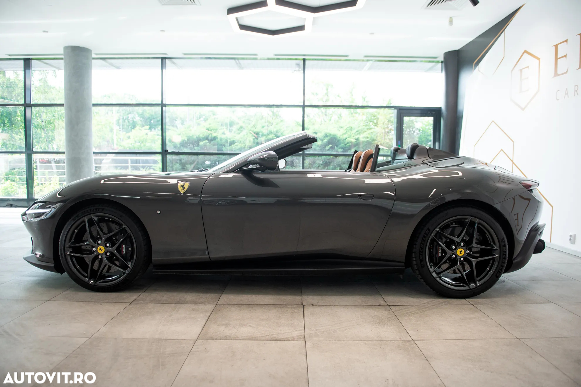 Ferrari Roma - 11